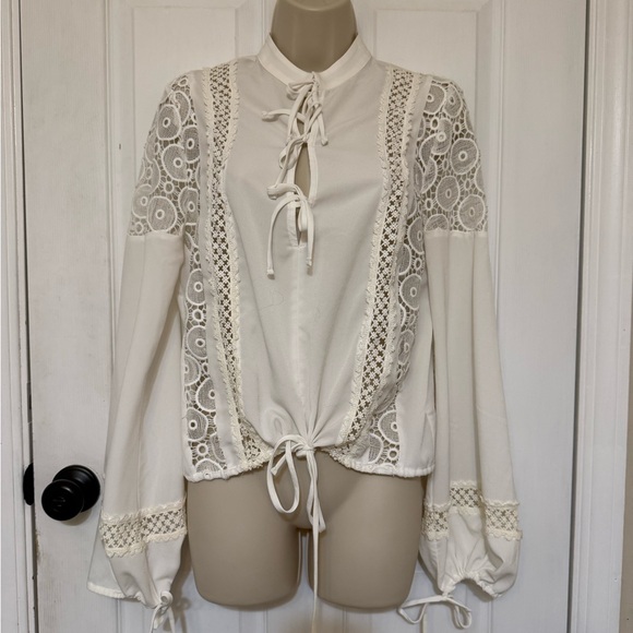 Tularosa Farrah White Lace Boho Tie-Front Blouse Size S - Picture 3 of 8